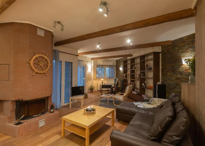 Kalista Apartment Airport By Airstay